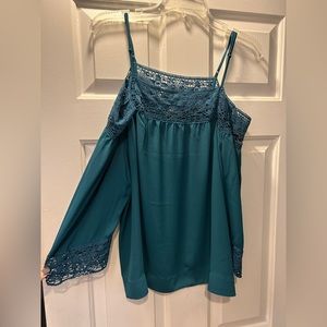 Women’s long sleeve shirt